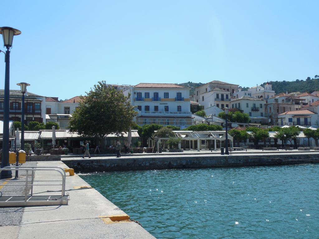 Adonis Rooms Skopelos Town Exterior photo